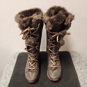 Women's Nike Faux Fur Lined Boots Brown Size 9